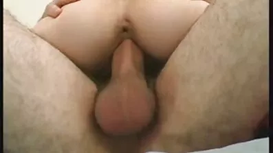 Alisha Fo និងនាង Anastasia brocklin ត្រូវបាន fucked ជាមួយរំញ័រ.