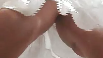 ជល់ស្វាយនៅក្នុងព្រៃ។