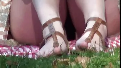 ក្មេងស្រី fucking,ទះខោជាមួយនឹង cum។