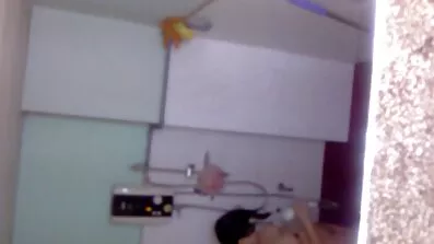 ជាតិខ្លាញ់រុស្ស៊ី fucked។