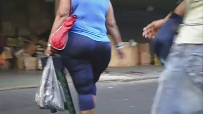 ខ្ញុំ fucking មិត្តរួមបន្ទប់របស់រុស្ស៊ីពីរ។