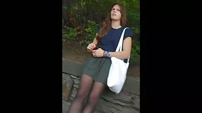 អាធីភ្ញាក់ឡើងនិងទទួលបាន fucked ស្តាំទៅឆ្ងាយ.