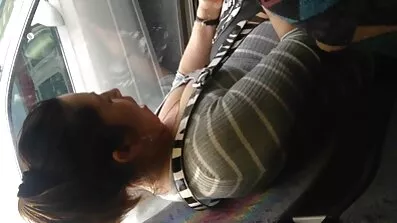 CLIA gaultier licks pussy របស់នាង។