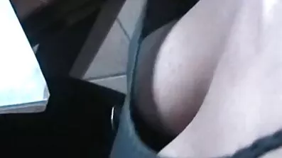 ខ្ញុំ fucked ខ្មៅនៅសម្ដែងនេះ។