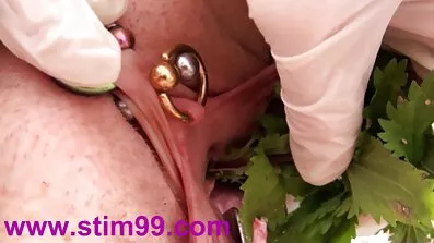 ក្មេងស្រីនេះបានផ្តល់ឱ្យតែលេខកូដ Ste