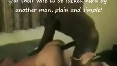 ទន្លេដាន់ fiumi ម្រាមដៃ pussy នៅតាមសាលធំ។
