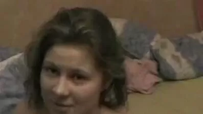 Corvander Corvus fucks មិត្តស្រីរបស់គាត់ជាមួយស្រីកំណាន់របស់គាត់។