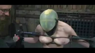 ជាដើមលិតពីខោបន្ទាប់ពី blowjob មួយ។