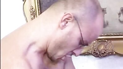 ការពាក់ស្រោមជើងជង្គង់