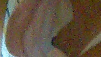 នាងបានហាងជាមួយនឹង pussy។