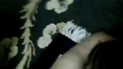 របស់ Alessandra fucks ស្រឡាញ់ដោយមានបី.