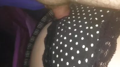 Amaris shoves រំញ័រមួយ។