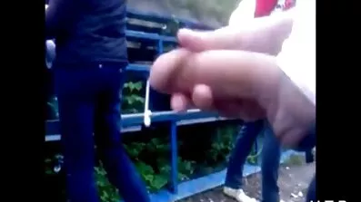 Brunette masturbates នៅលើ Skpe
