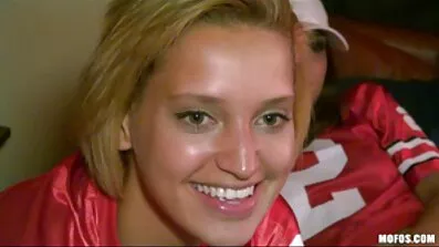Gabriela Lopez បាន fucks ជាមួយថៅកែ.