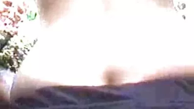 ម៉េហ្គានរបស់រុស្ស៊ី vale fucked នៅក្នុងលានេះ។