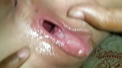 Fuck ភាពស្រស់ស្អាតនៅក្នុងសត្វលាដើម្បីធ្វើឱ្យថៅកែរបស់នាងដោយ Cossack មួយ។