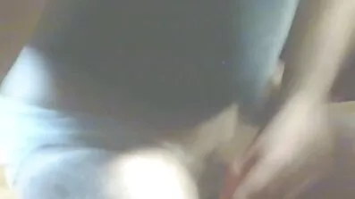 Fucked នៅក្នុងសត្វលាដ៏ស្រស់ស្អាត។